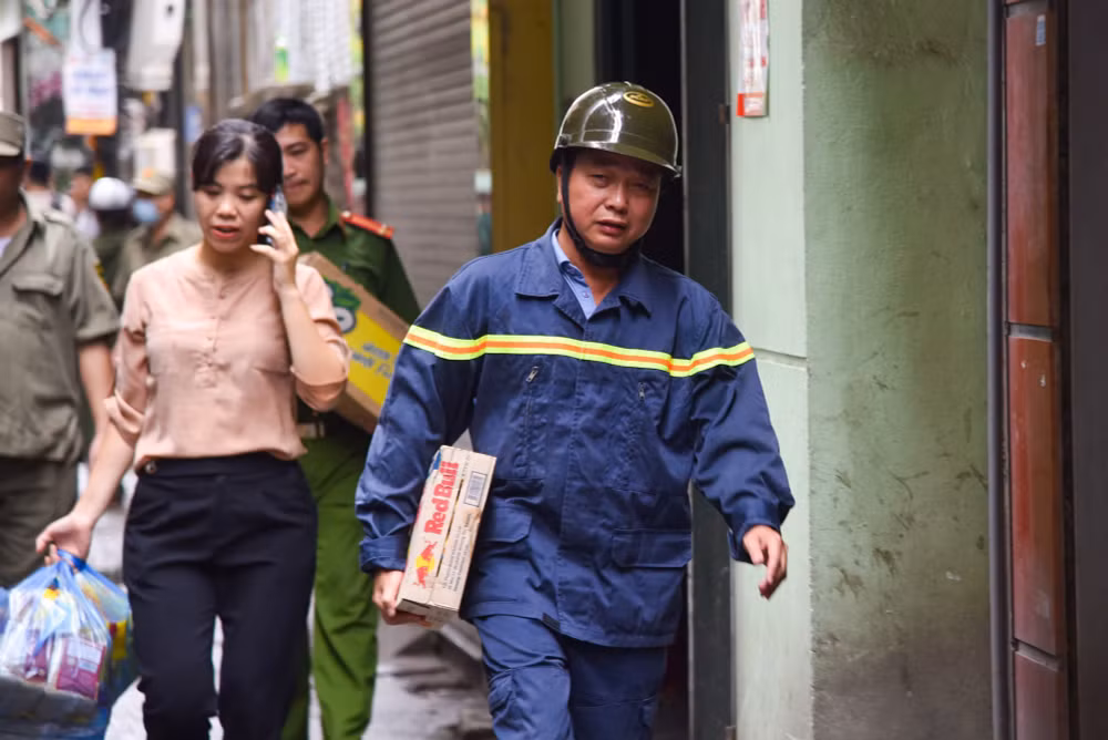 Thực hiện nhiện vụ liên tục nên những khoảng nghỉ nạp năng lượng là rất hiếm hoi.