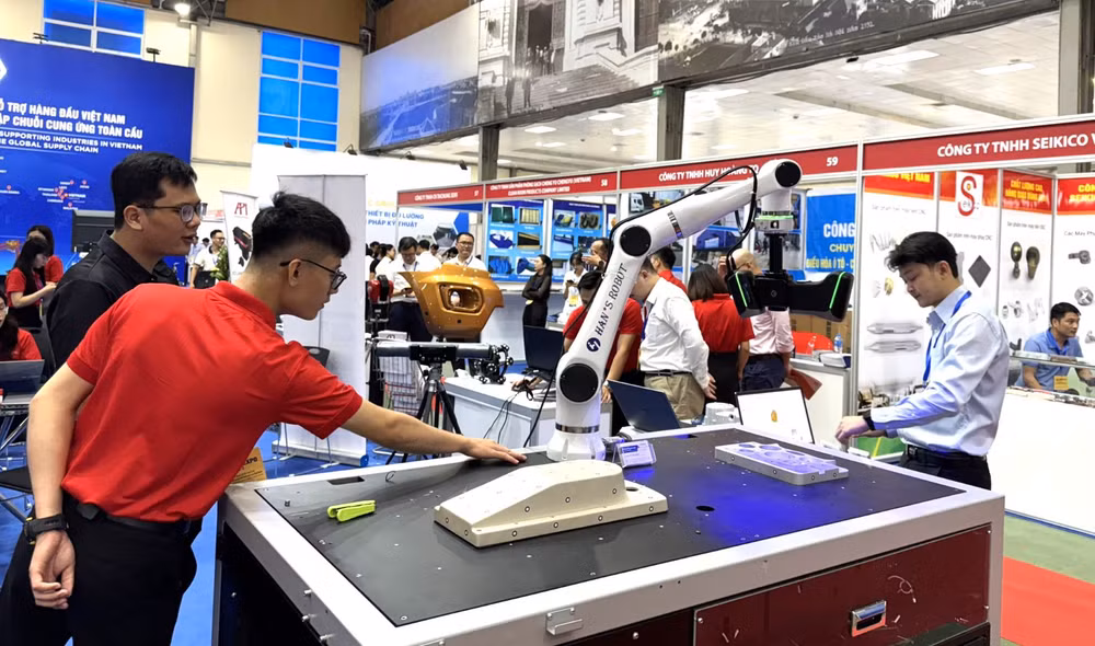 Triển lãm VIMEXPO 2024 diễn ra tại Trung tâm Triển lãm quốc tế ICE, số 91 Trần Hưng Đạo, Hoàn Kiếm, Hà nội từ 9 giờ đến 17 giờ 30 phút từ ngày 17 đến 19/10/2024.