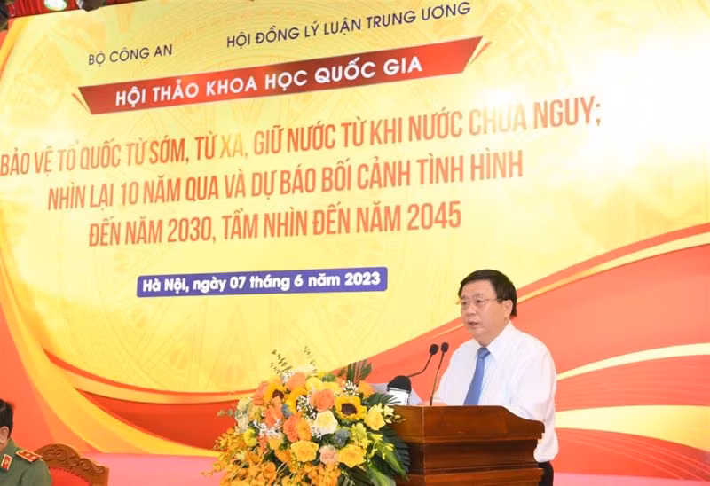 GS, TS Nguyễn Xuân Thắng phát biểu khai mạc hội thảo.