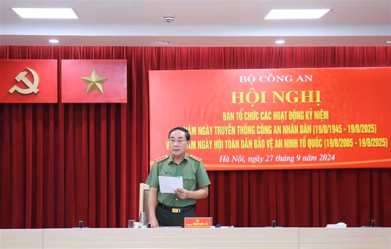 Thượng tướng Trần Quốc Tỏ, Thứ trưởng Công an, Phó Trưởng Ban Tổ chức phát biểu chỉ đạo.