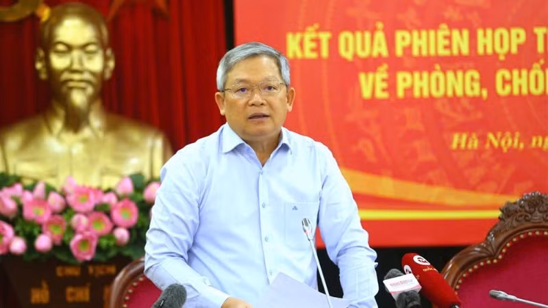 Thiếu tướng Hoàng Anh Tuyên, Phó Chánh Văn phòng Bộ, Người phát ngôn Bộ Công an thông tin đến các cơ quan báo chí về kết quả điều tra các vụ án lớn thuộc Ban chỉ đạo Trung ương về phòng, chống tham nhũng, lãng phí, tiêu cực theo dõi, chỉ đạo.