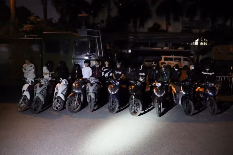 Nhiều "quái xế" đã bị bắt giữ trong đêm 9/11.