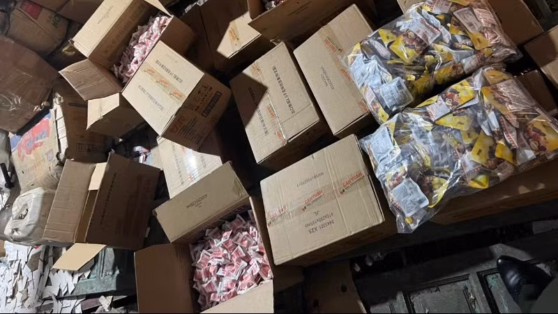 Số hàng hóa không rõ nguồn gốc bị thu giữ.