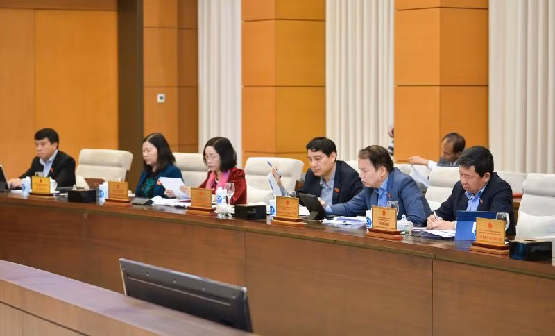 Các đại biểu tham dự phiên họp.