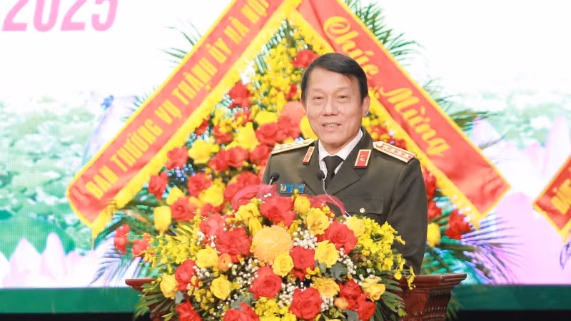 Bộ trưởng Công an Lương Tam Quang phát biểu.