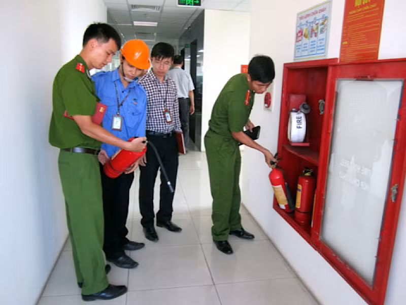 Kiểm tra công tác phòng cháy, chữa cháy tại các chung cư.