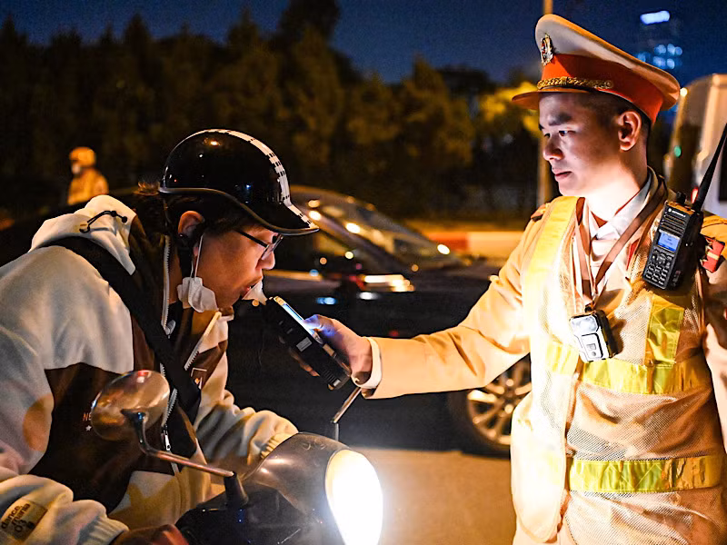 Tập trung kiểm soát, xử lý các hành vi vi phạm điều khiển xe trong cơ thể có nồng độ cồn.