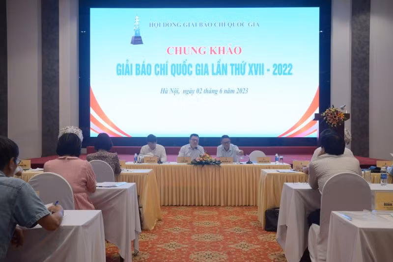 Chung khảo Giải Báo chí quốc gia Lần thứ XVII năm 2022.