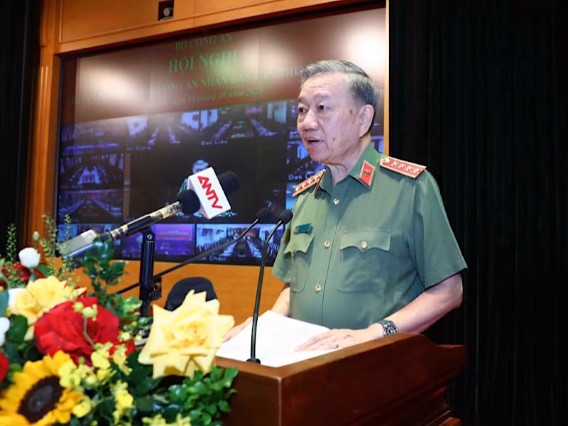 Bộ trưởng Công an Tô Lâm phát biểu chỉ đạo tại hội nghị. Bộ trưởng Công an Tô Lâm phát biểu chỉ đạo tại hội nghị.