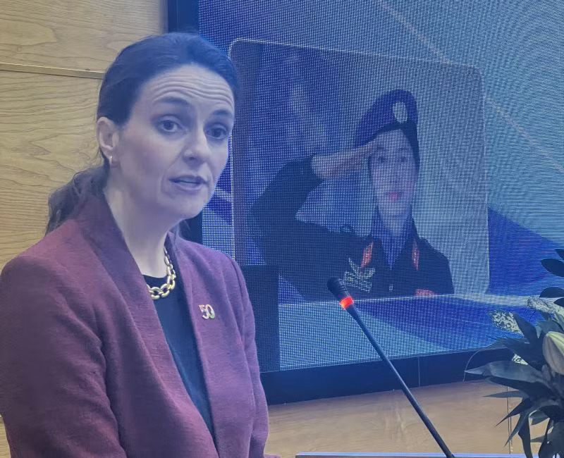 Đại sứ Canada về Phụ nữ, Hòa bình và An ninh Jacqueline O’Neil.