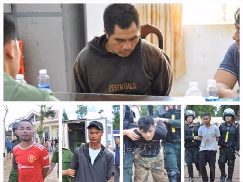 Các đối tượng bị bắt giữ. (Ảnh: TTXVN)