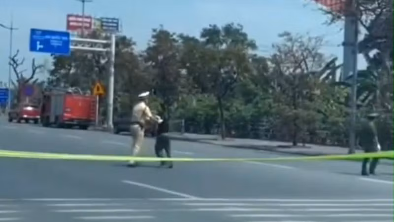 Đối tượng Đỗ Xuân Long bị lực lượng chức năng khống chế.