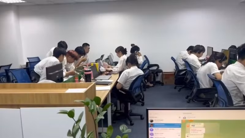 Khoảng 1000 nhân viên làm việc cho Phó Đức Nam. Khoảng 1000 nhân viên làm việc cho Phó Đức Nam.