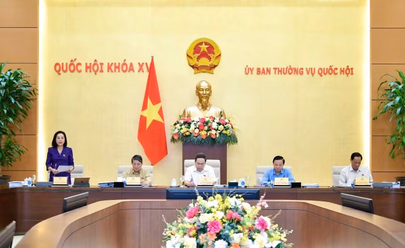 Quang cảnh phiên họp.