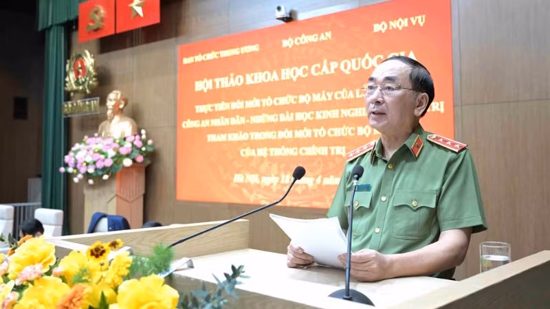 Thượng tướng Trần Quốc Tỏ phát biểu tổng kết hội thảo.