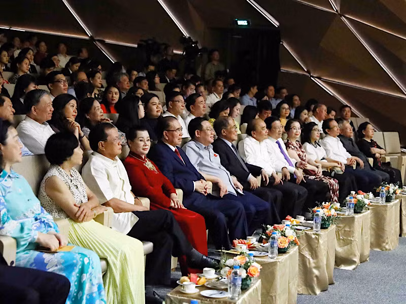 Lãnh đạo Đảng, Nhà nước dự buổi hòa nhạc.