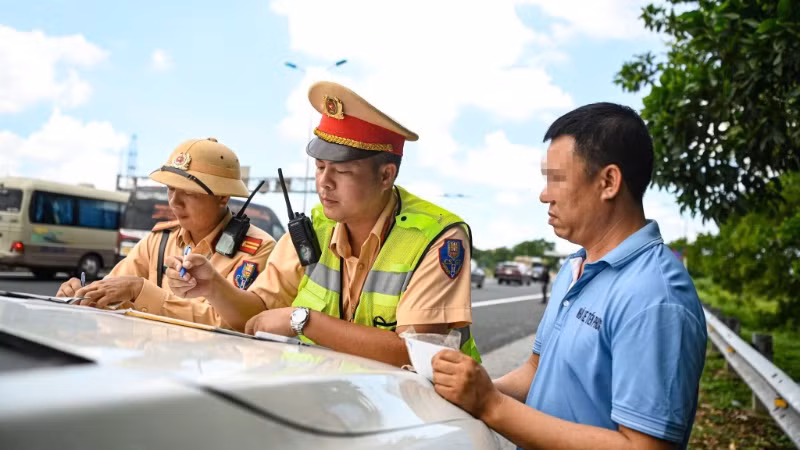 Nhiều hành vi vi phạm có mức xử phạt vi phạm hành chính tăng rất cao. (Ảnh minh họa)