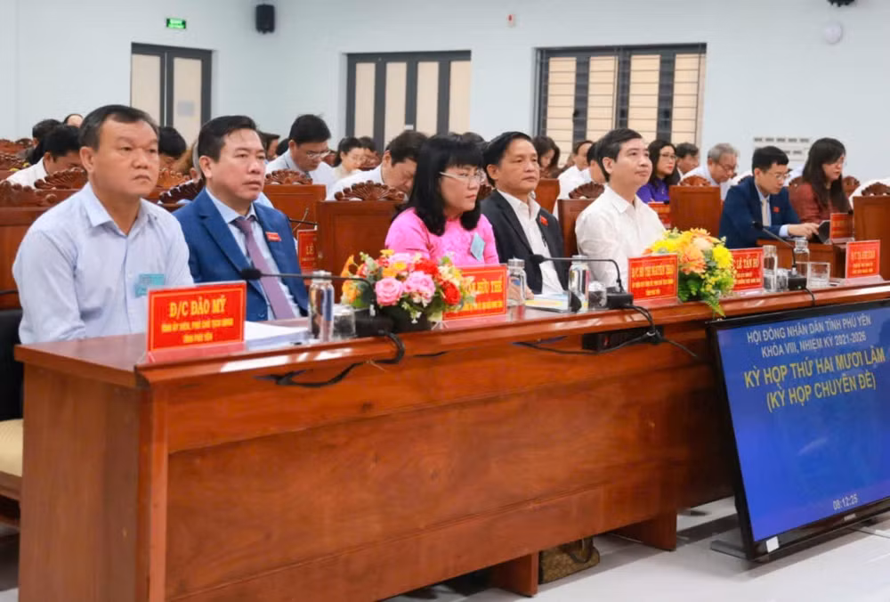 Các đại biểu tham dự Kỳ họp HĐND tỉnh Phú Yên lần thứ 25. Các đại biểu tham dự Kỳ họp HĐND tỉnh Phú Yên lần thứ 25.