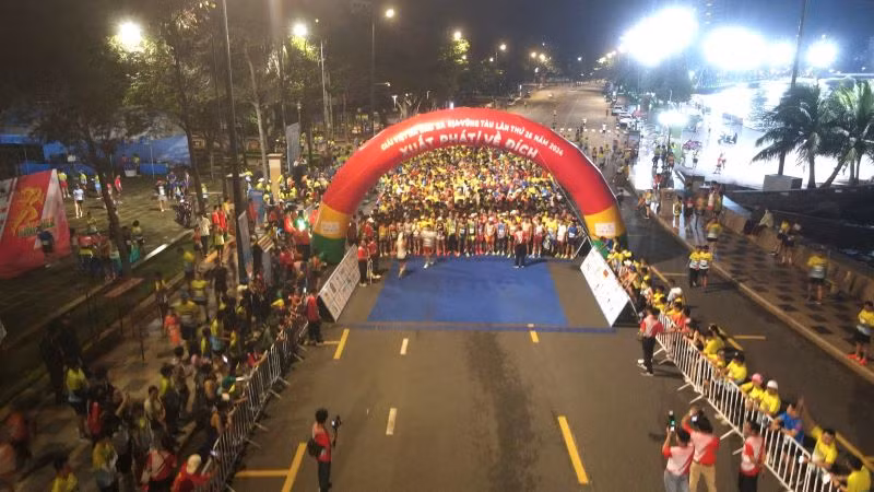 Giải Việt dã lần thứ 25 Báo Bà Rịa-Vũng Tàu khai mạc từ sáng sớm. Giải Việt dã lần thứ 25 Báo Bà Rịa-Vũng Tàu khai mạc từ sáng sớm.