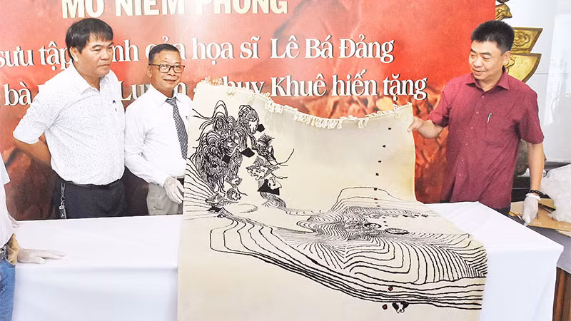 Bộ sưu tập tranh Lê Bá Đảng được mở niêm phong tại Bảo tàng Mỹ thuật Đà Nẵng.