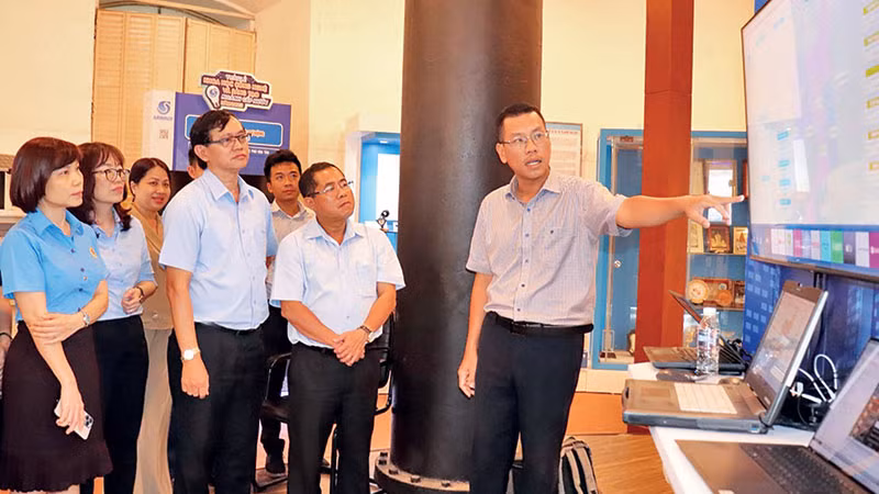 Tổng công ty Cấp nước Sài Gòn chú trọng các hoạt động sáng tạo, ứng dụng khoa học-công nghệ trong quy trình cung cấp nước sạch.