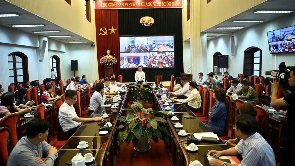 Quang cảnh hội nghị phổ biến, quán triệt kết quả Hội nghị Trung ương 8 khóa XIII tại Trụ sở Báo Nhân Dân. (Ảnh: DUY LINH)