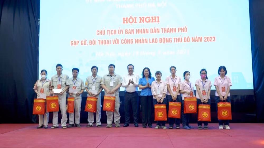 Hà Nội thiết thực hỗ trợ người lao động trong Tháng Công nhân