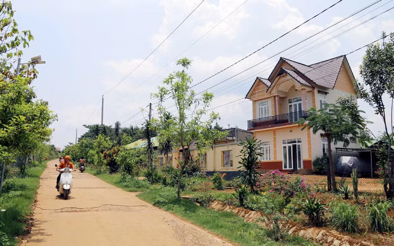 Cung đường về thôn Bù Gia Rá, xã Đồng Nai Thượng.