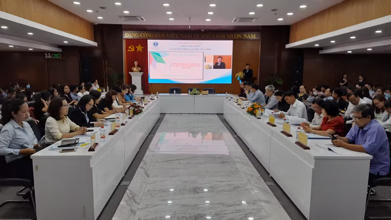 Quang cảnh hội thảo.