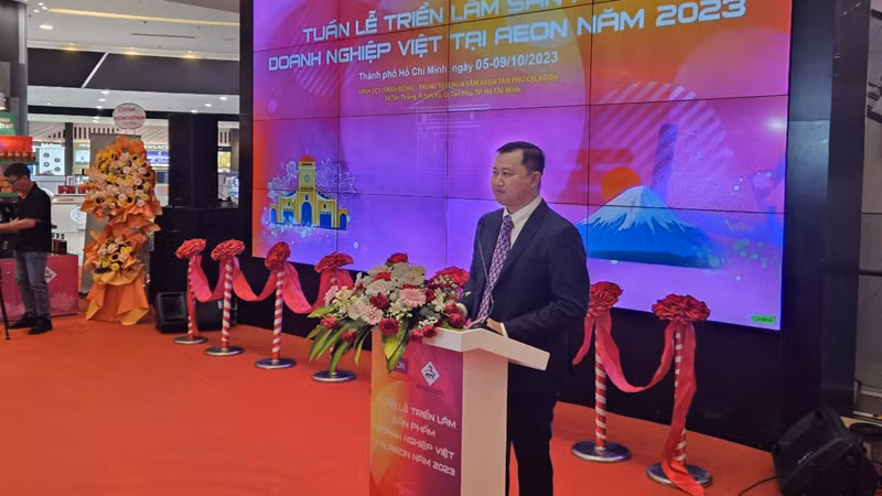 Ông Trần Phú Lữ, Giám đốc Trung tâm Xúc tiến Thương mại và Đầu tư Thành phố Hồ Chí Minh phát biểu tại triển lãm.