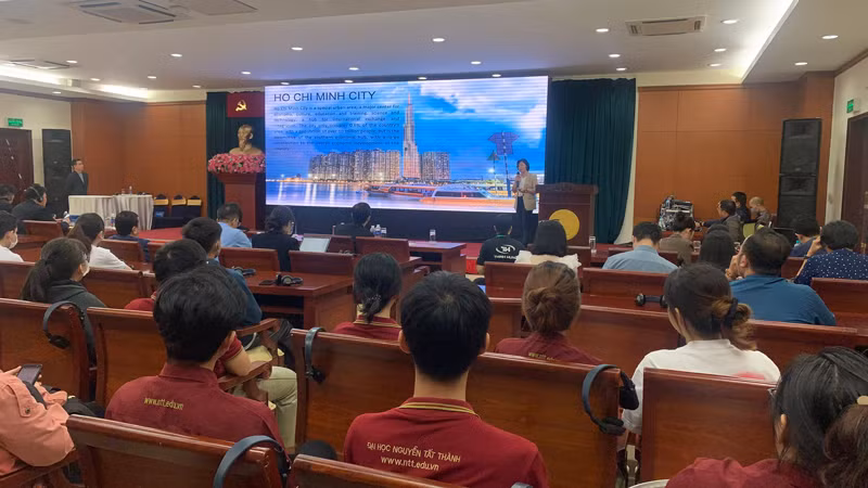 Quang cảnh hội thảo.