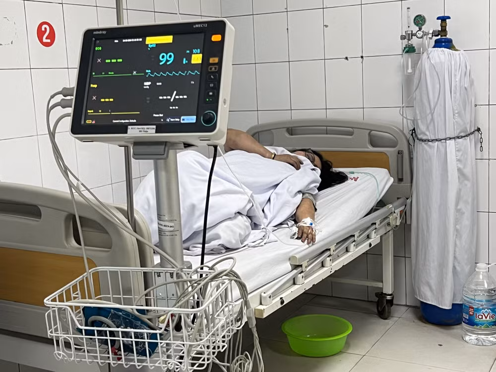 Bệnh nhân nằm điều trị tại Bệnh viện Giao thông vận tải.