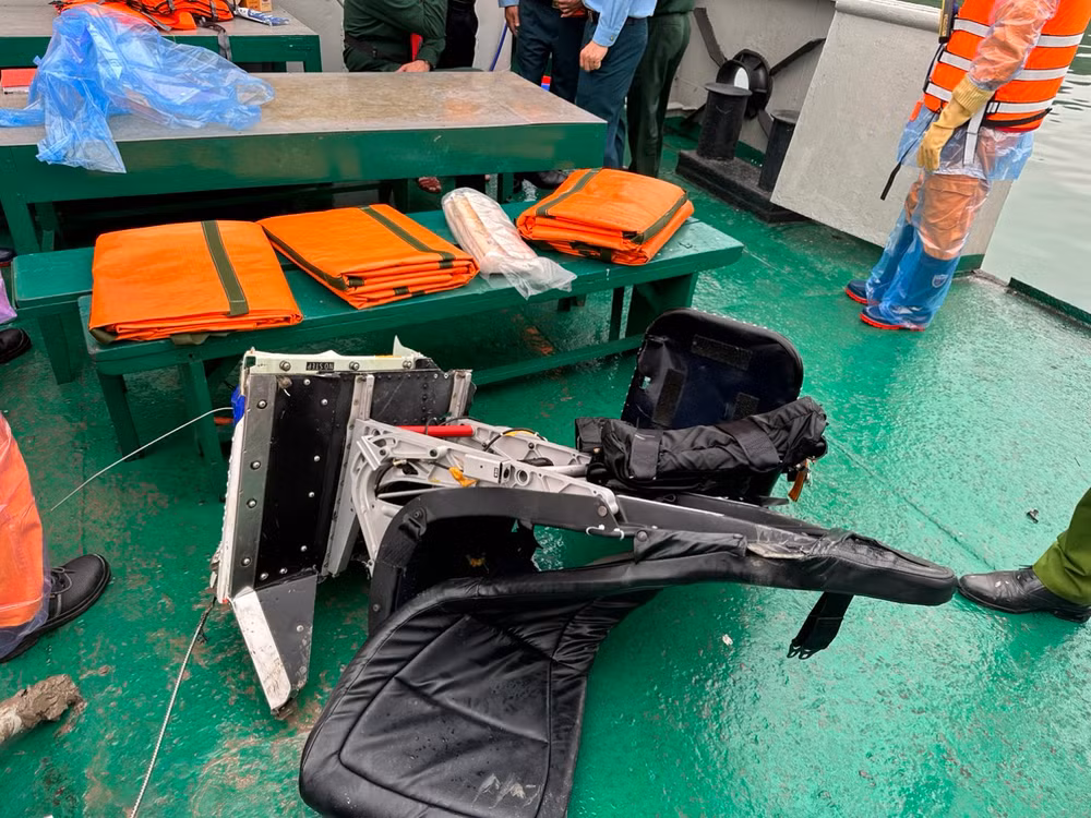 Toàn cảnh vụ máy bay trực thăng gặp nạn trên Vịnh Hạ Long ảnh 22