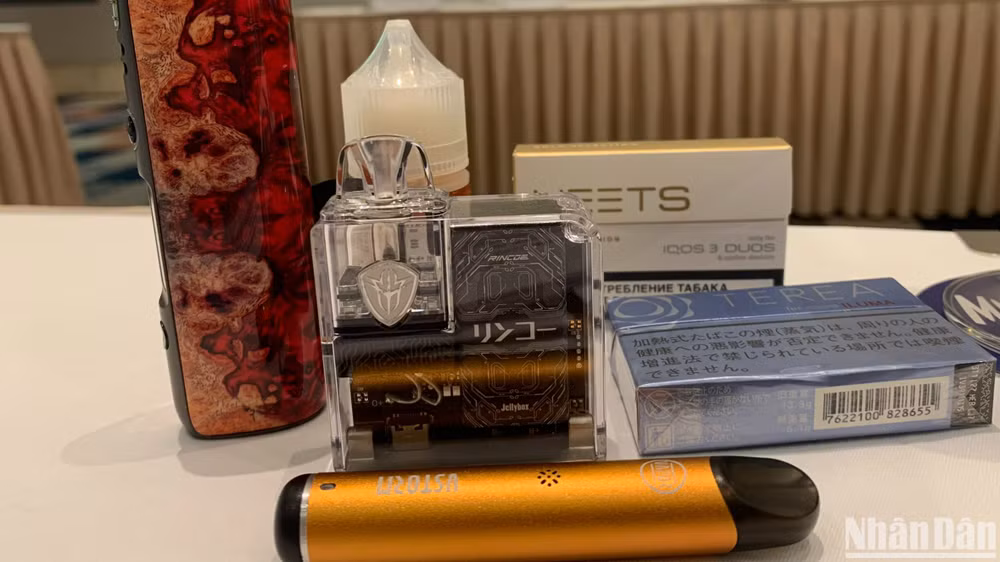 Các sản phẩm thuốc lá điện tử, thuốc lá nung nóng. 