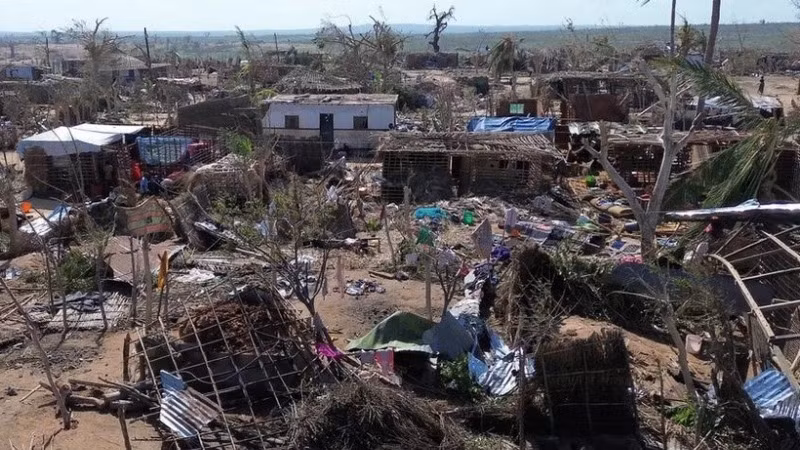 Những ngôi nhà ở Mozambique đã bị phá hủy bởi cơn bão Chido. (Ảnh: UNICEF)