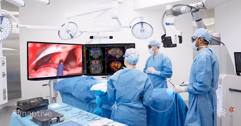 Robot mổ não ứng dụng trí tuệ nhân tạo được Bệnh viện Đa khoa Tâm Anh ứng dụng đầu tiên tại Việt Nam.