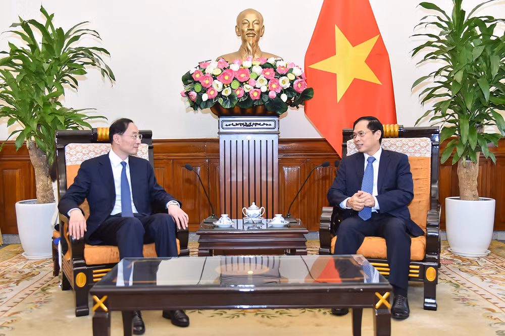 Bộ trưởng Ngoại giao Bùi Thanh Sơn tiếp Thứ trưởng Ngoại giao Trung Quốc Tôn Vệ Đông.