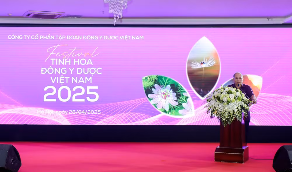 Phó Giáo sư, Tiến sĩ Nguyễn Thế Thịnh, Cục trưởng Cục Quản lý Y Dược cổ truyền, Bộ Y tế phát biểu.