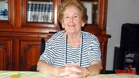 Raymonde Dien đã dành tình yêu và sự ủng hộ hết lòng cho sự nghiệp giải phóng dân tộc, xây dựng và bảo vệ Việt Nam. (Ảnh: HUY THẮNG)