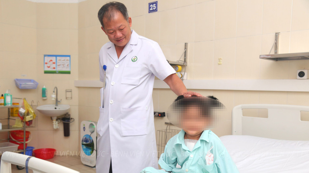 Bé gái đã hồi phục sau ca ghép tim.
