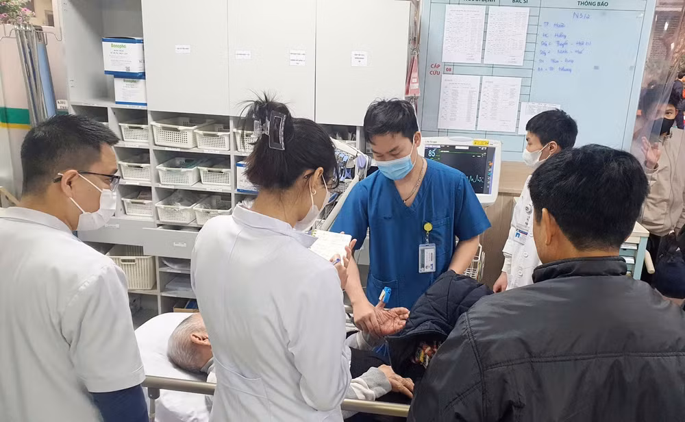 Tỷ lệ bệnh nhân đột quỵ nhập viện tăng đột biến trong và sau Tết.