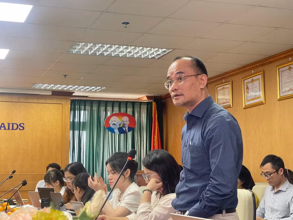 Thạc sĩ Bùi Hoàng Đức, Phó Trưởng Phòng Giám sát và Xét nghiệm, Cục Phòng, chống HIV/AIDS chia sẻ về kết quả phòng, chống HIV/AIDS tại Việt Nam.