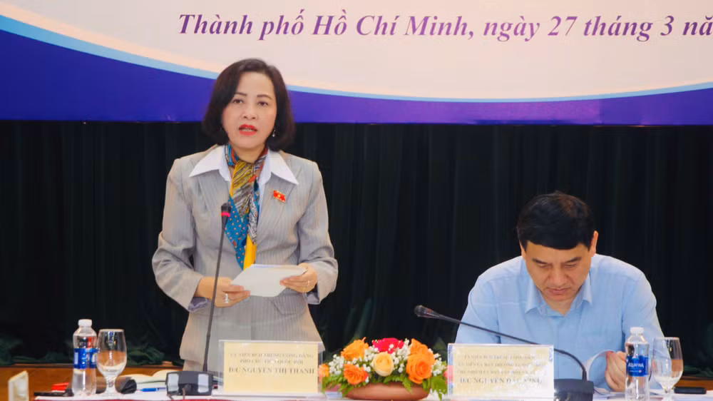 Phó Chủ tịch Quốc hội Nguyễn Thị Thanh phát biểu tại tọa đàm.