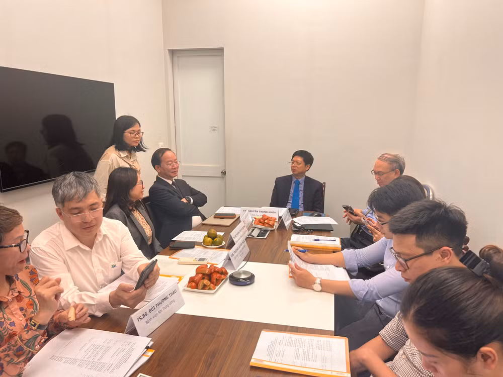 Tập huấn triển khai Hướng dẫn chẩn đoán và điều trị bệnh đái tháo đường type 1 cho các cán bộ y tế.