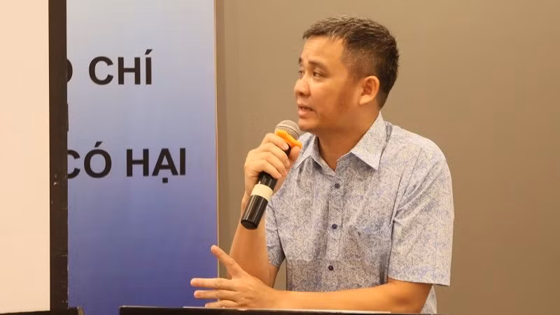 Tiến sĩ, bác sĩ Nguyễn Trung Nguyên, Giám đốc Trung tâm Chống độc, Bệnh viện Bạch Mai cảnh báo về bệnh mới nổi do thuốc lá điện tử. 