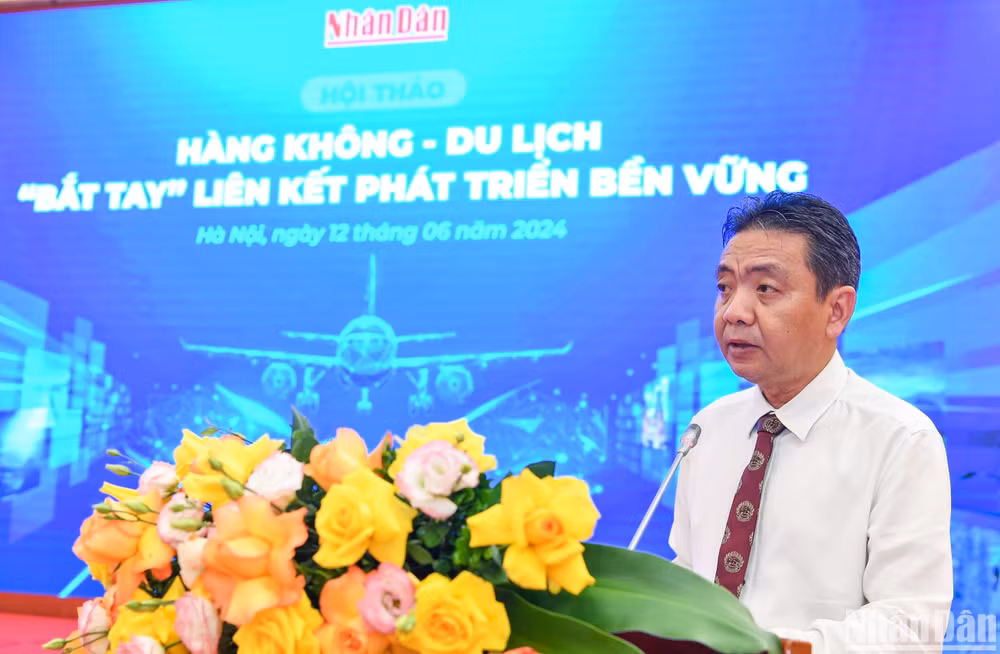 Đồng chí Hoàng Đạo Cương, Thứ trưởng Văn hóa, Thể thao và Du lịch, phát biểu tại hội thảo.