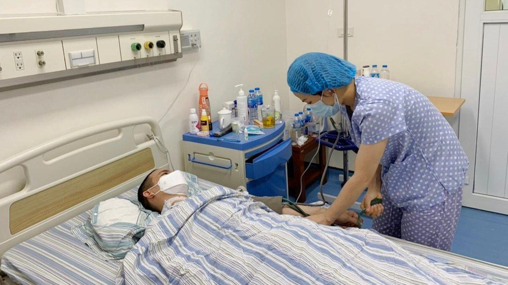 Người bệnh được chăm sóc sau khi ghép tế bào gốc. 