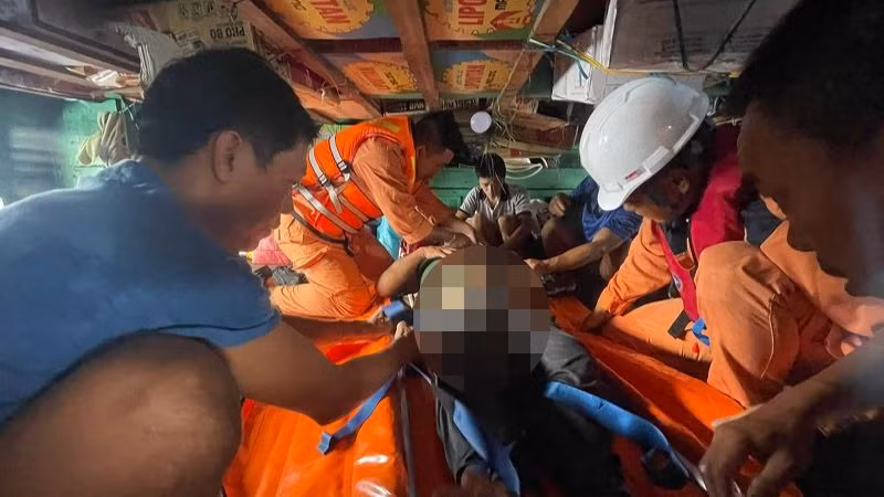 Tiếp cận cấp cứu nạn nhân kịp thời.