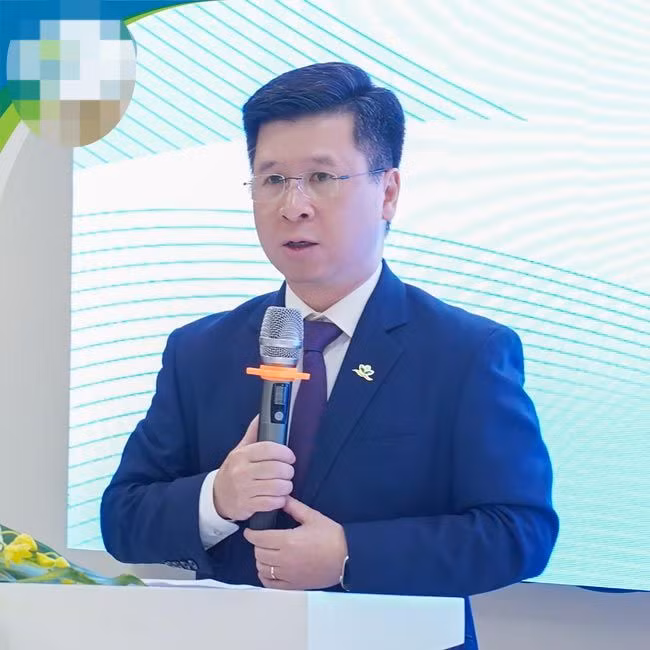 Tiến sĩ, bác sĩ Cao Việt Tùng, Phó Giám đốc Bệnh viện.