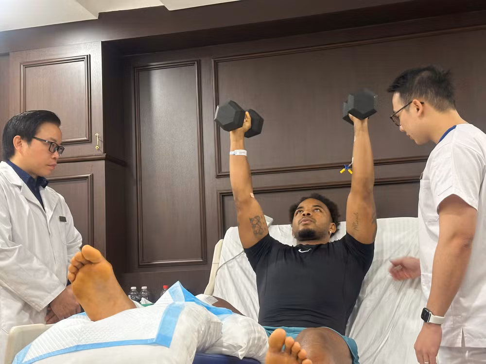 Các bài tập đặc biệt dành cho Xuân Son được thiết kế và giám sát kỹ lưỡng.